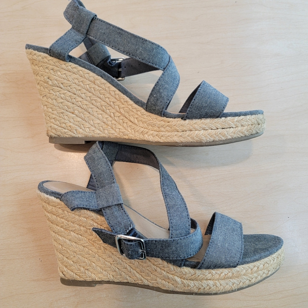 GAP Blue Denim Wedge Espadrille Sandals Size 9 - Picture 1 of 5